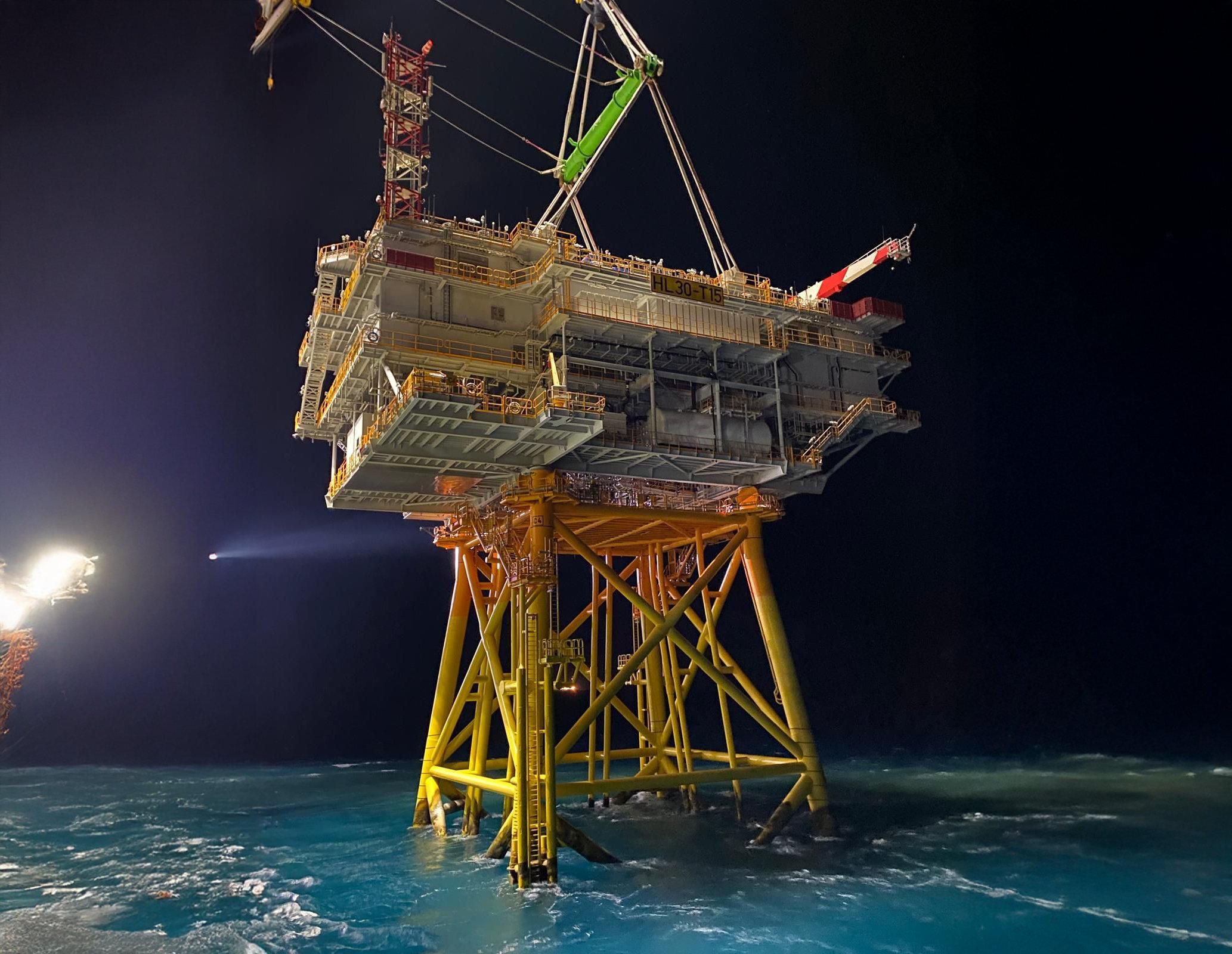 HL3-OSS topside on the jacket