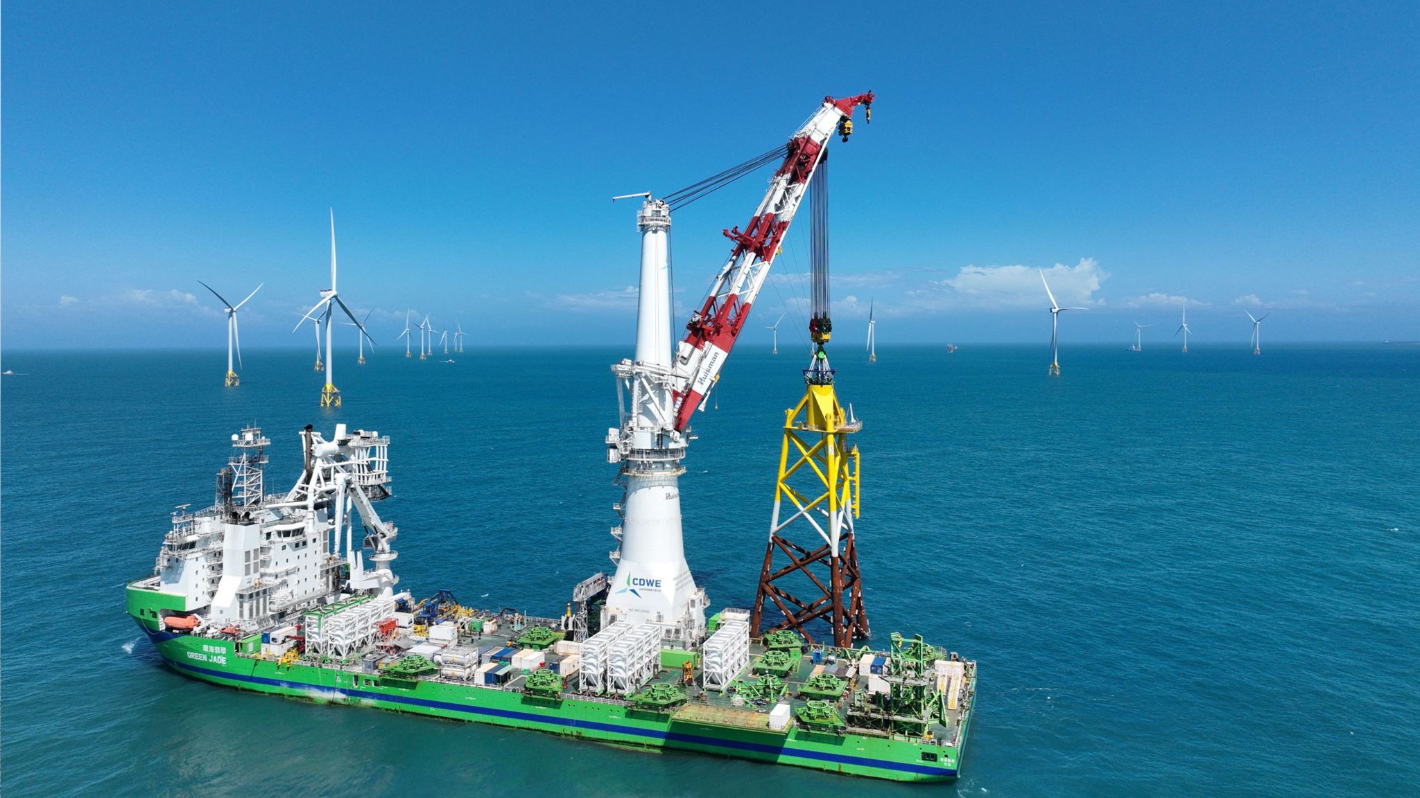 73 Jackets Installed at Hai Long Ahead of Schedule